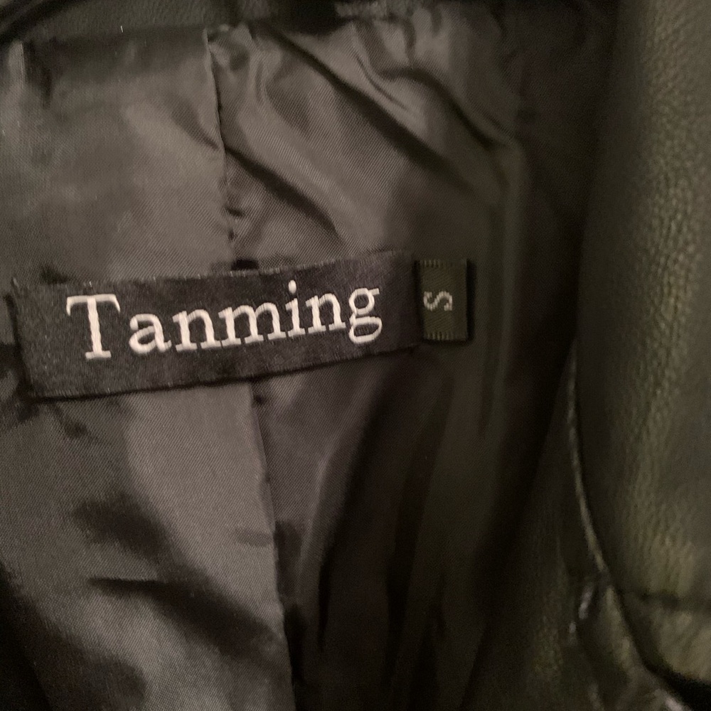 Leather jacket - Picture 2 of 2